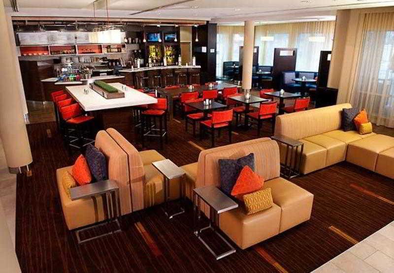 Courtyard Milwaukee Airport Hotel Luaran gambar