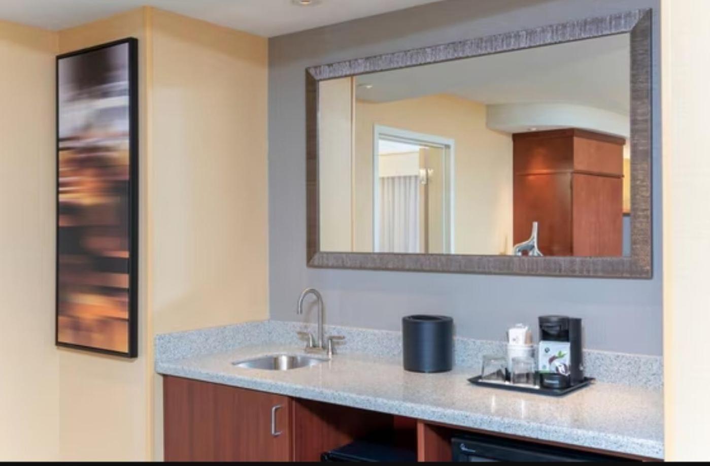 Courtyard Milwaukee Airport Hotel Luaran gambar