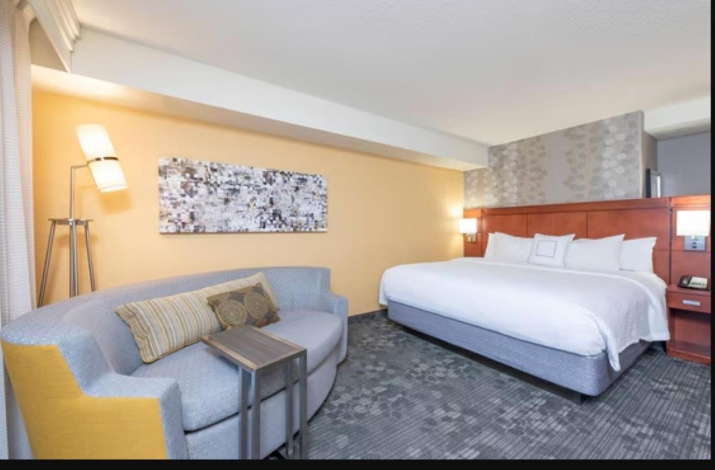 Courtyard Milwaukee Airport Hotel Luaran gambar