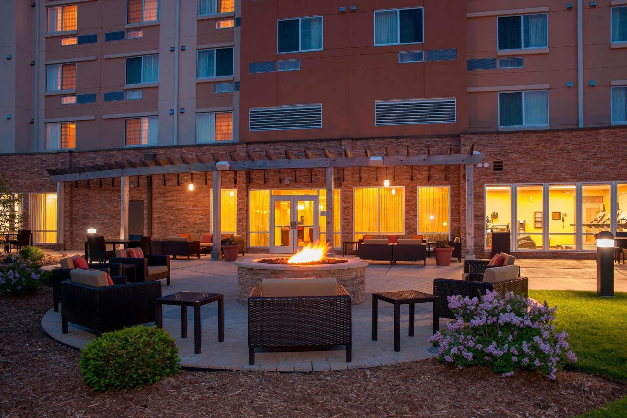 Courtyard Milwaukee Airport Hotel Luaran gambar