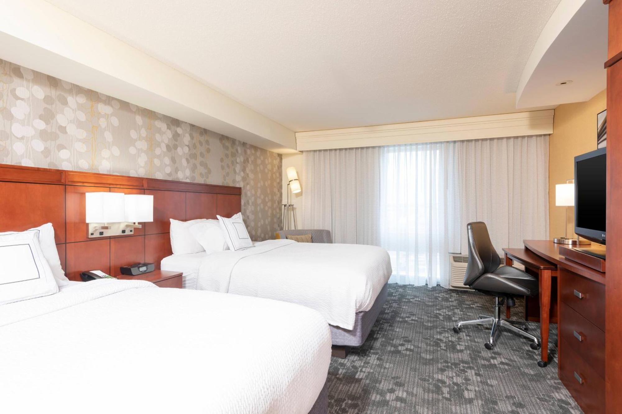 Courtyard Milwaukee Airport Hotel Luaran gambar
