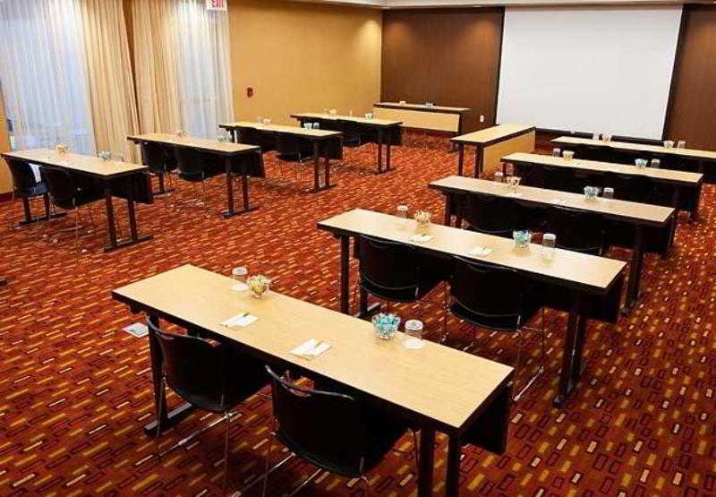 Courtyard Milwaukee Airport Hotel Perniagaan gambar